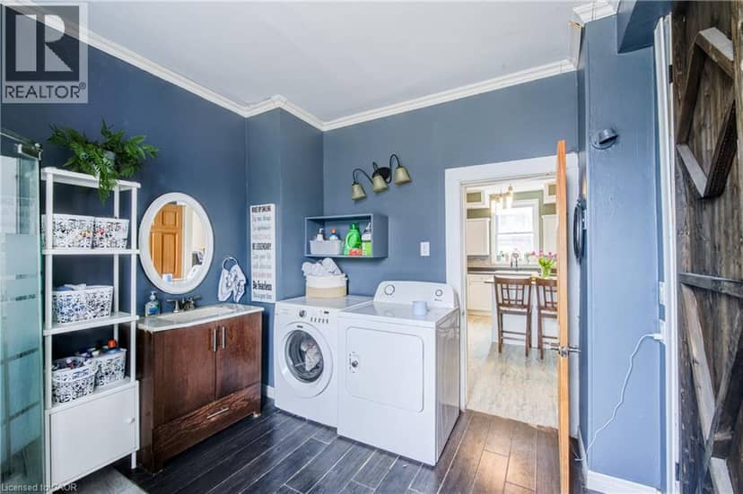 137 WELLINGTON Street — photo 20 of 38