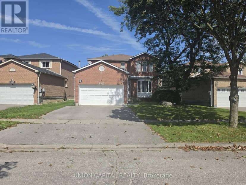 2363 Strathmore Crescent — photo 3 of 35