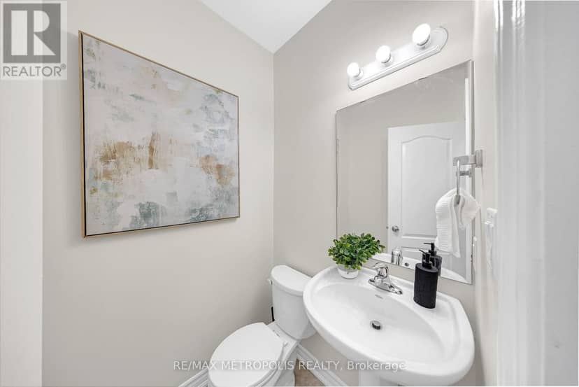 23 Gordon Cowling Street — photo 12 of 33