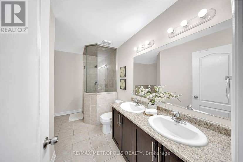 23 Gordon Cowling Street — photo 14 of 33