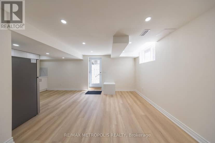 23 Gordon Cowling Street — photo 25 of 33