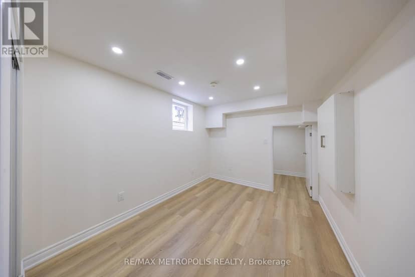 23 Gordon Cowling Street — photo 29 of 33