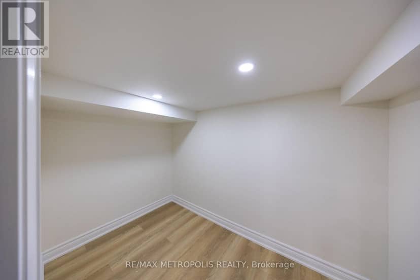 23 Gordon Cowling Street — photo 30 of 33