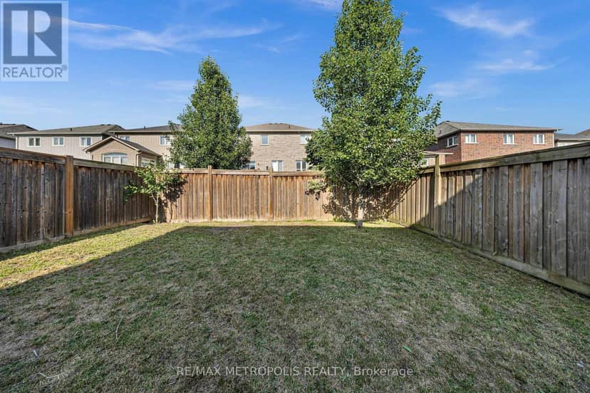 23 Gordon Cowling Street — photo 32 of 33