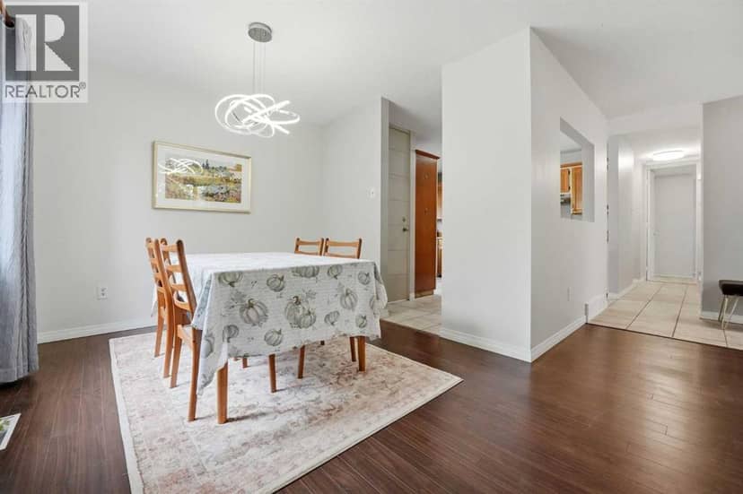 12 Anders Street, Red Deer, photo 3