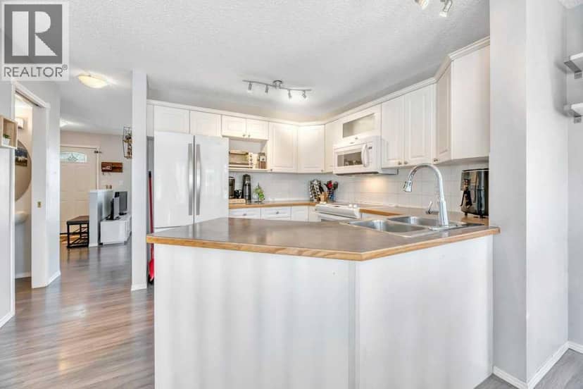 58 Rocky Ridge Green NW, Calgary, photo 5