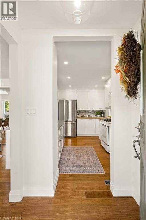 113 ADELAIDE Street — photo 9 of 38