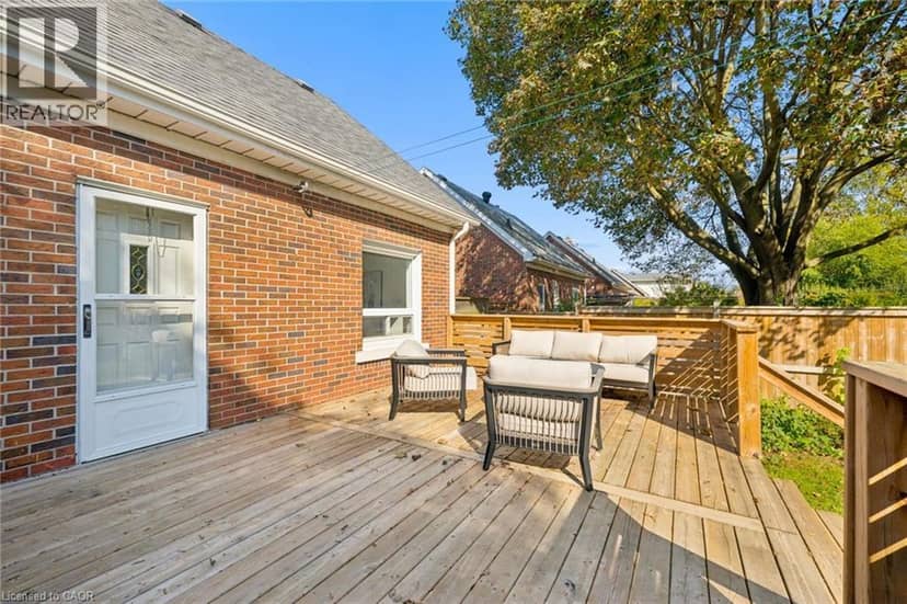 113 ADELAIDE Street — photo 33 of 38