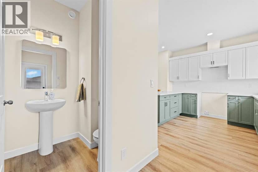 7311B 44B Avenue — photo 10 of 22