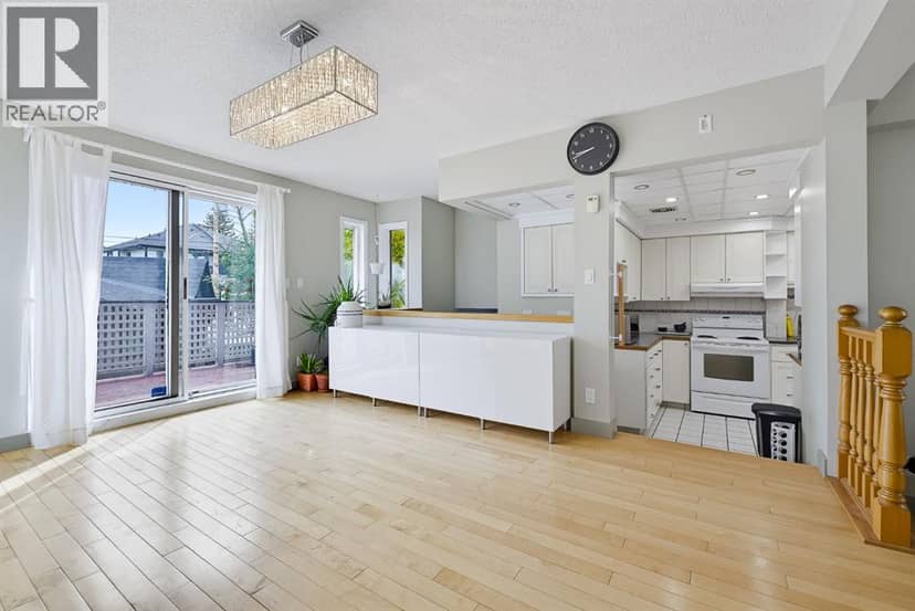 529 18 Avenue NW — photo 9 of 40