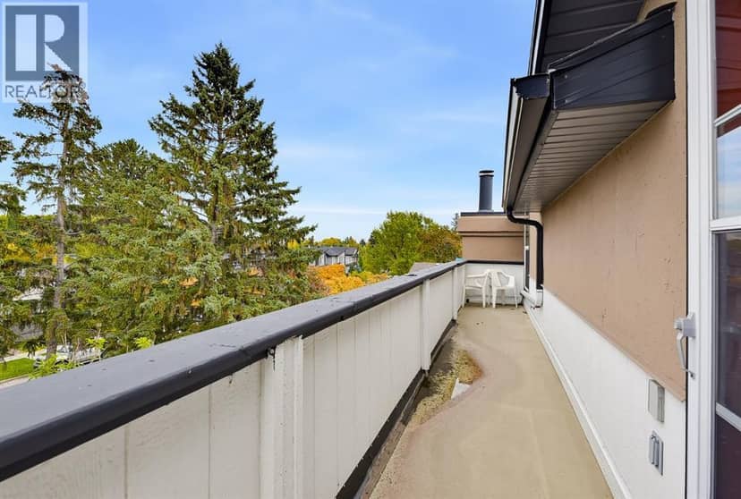 529 18 Avenue NW — photo 33 of 40