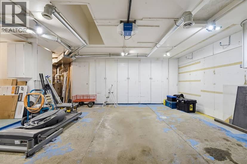 529 18 Avenue NW — photo 35 of 40