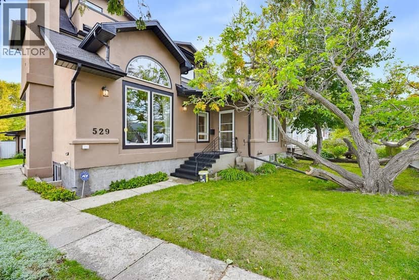 529 18 Avenue NW, Calgary