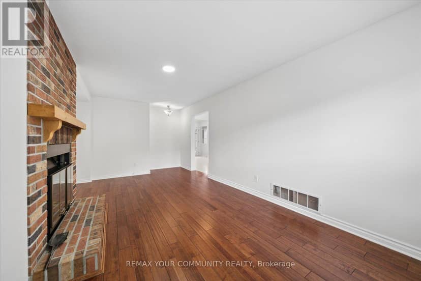 102 Edmund Seager Drive — photo 16 of 40