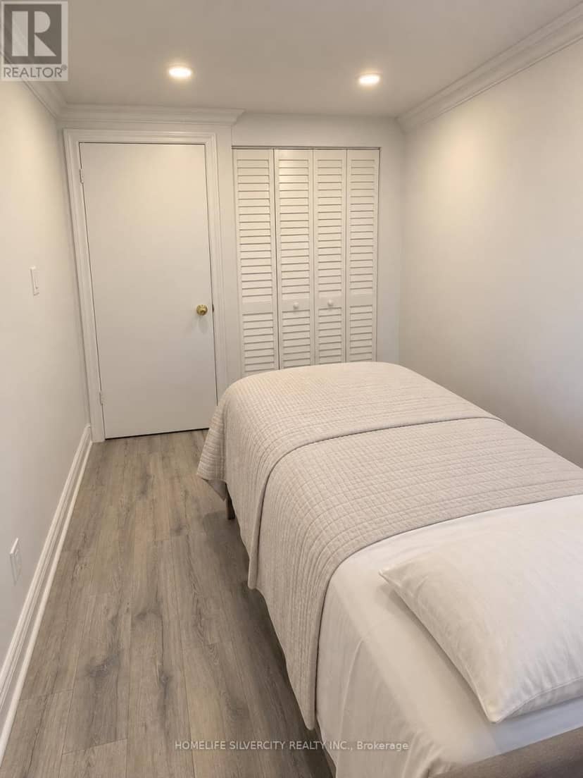 151 Thoms Crescent — photo 10 of 16