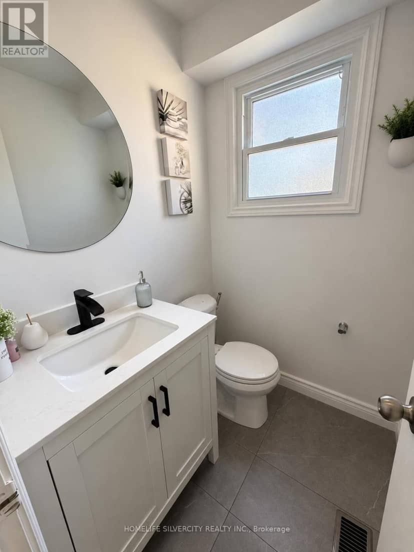 151 Thoms Crescent — photo 15 of 16