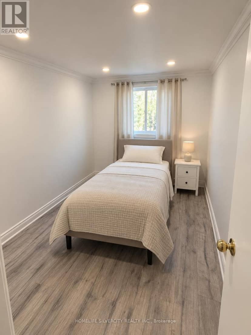 151 Thoms Crescent — photo 9 of 16