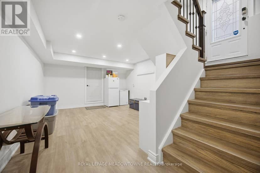 451 Westmoreland Avenue N — photo 31 of 40