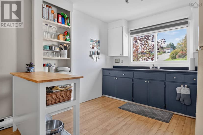 37 Clearview Street — photo 8 of 21