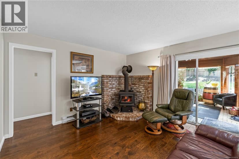 1170 Clubhouse Dr — photo 18 of 40