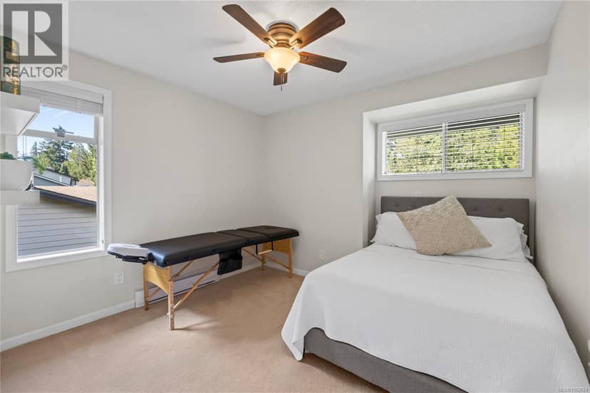 1170 Clubhouse Dr — photo 34 of 40