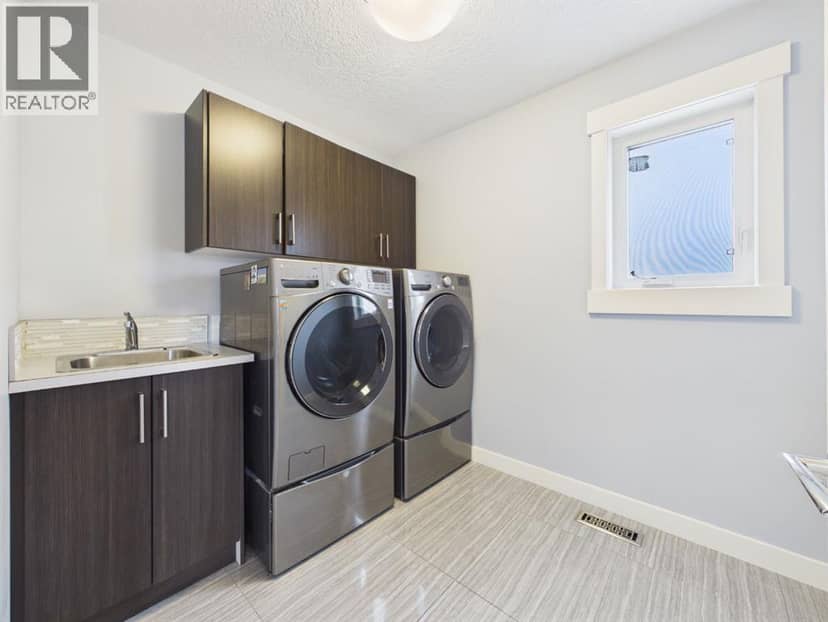 442 23 Avenue NE — photo 39 of 40