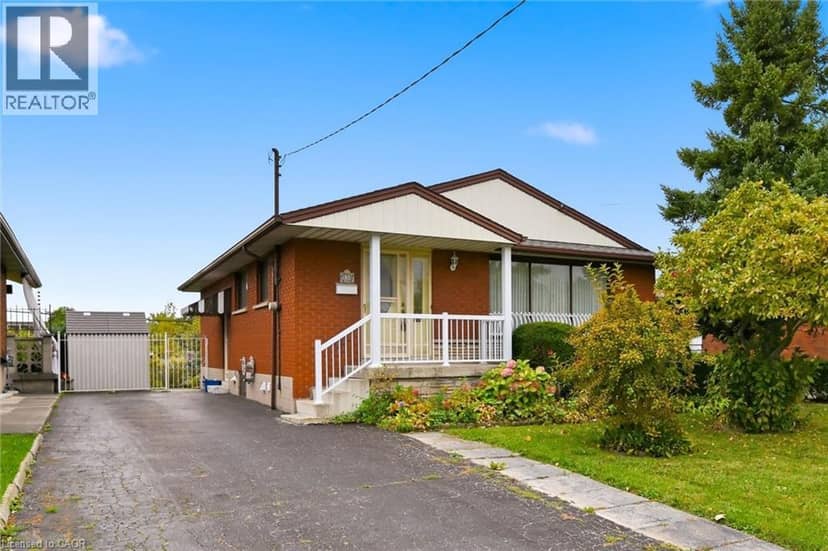 138 LUSCOMBE Street, Hamilton