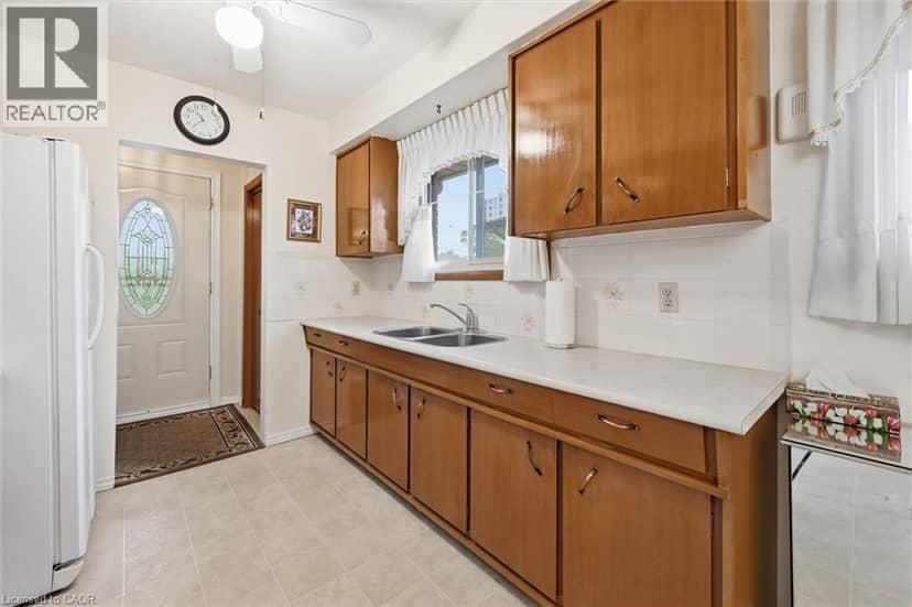 138 LUSCOMBE Street, Hamilton, photo 8