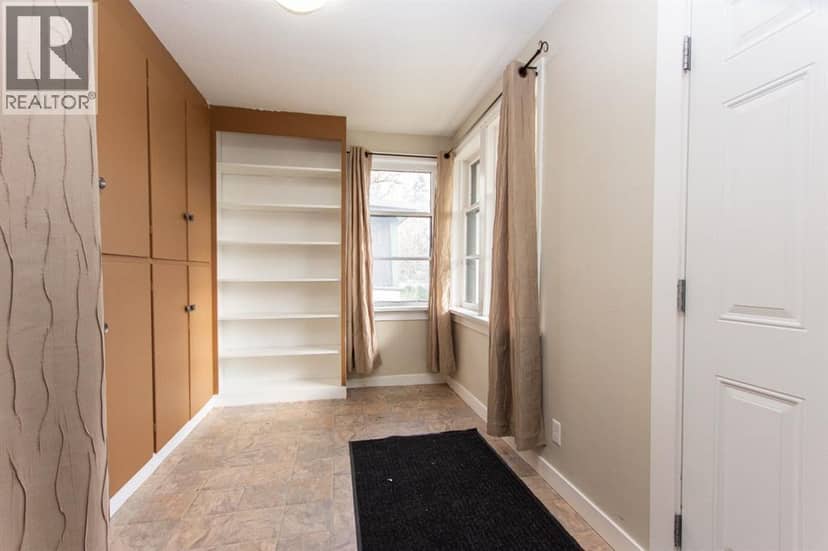 4618 49 Street, Red Deer, photo 2