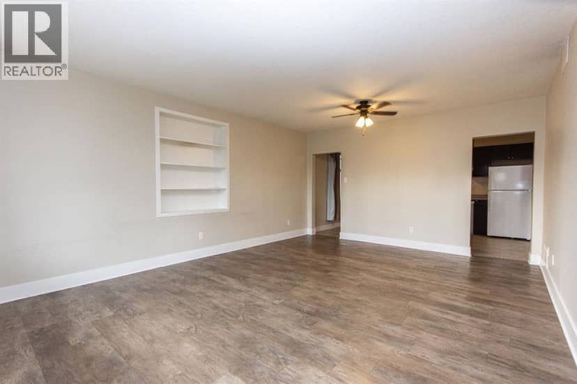 4618 49 Street, Red Deer, photo 4