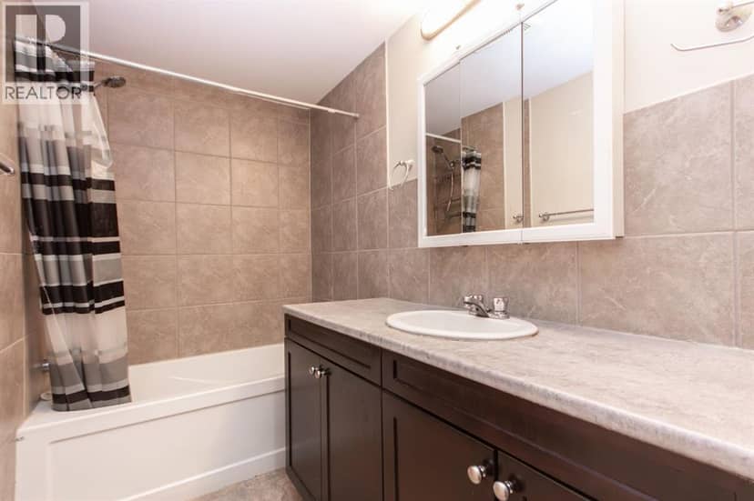 4618 49 Street, Red Deer, photo 8