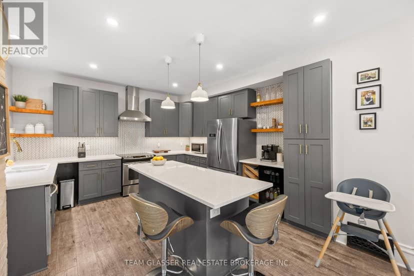 152 Wonham Street S — photo 15 of 40