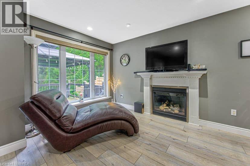 423 POLDON Drive — photo 13 of 40