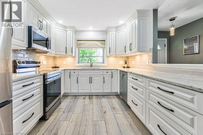423 POLDON Drive — photo 15 of 40