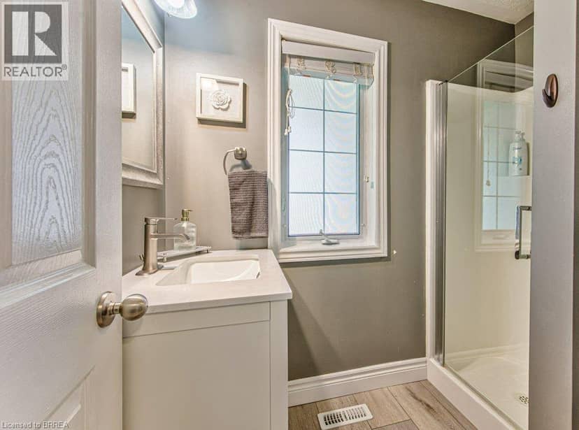 423 POLDON Drive — photo 9 of 40