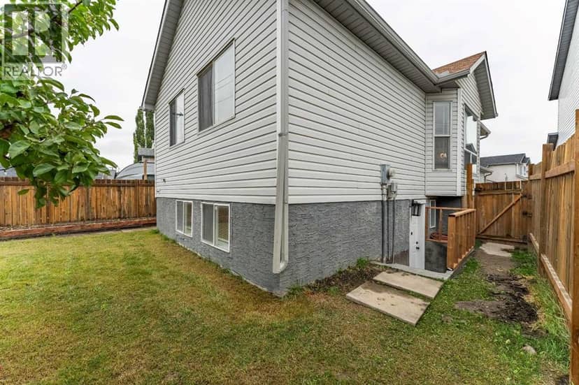 206 Saratoga Close NE — photo 32 of 40