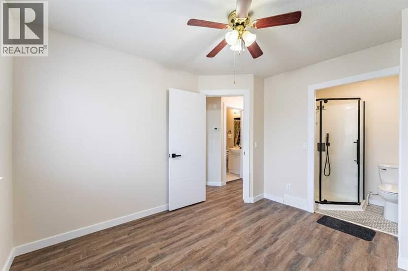 206 Saratoga Close NE — photo 16 of 40