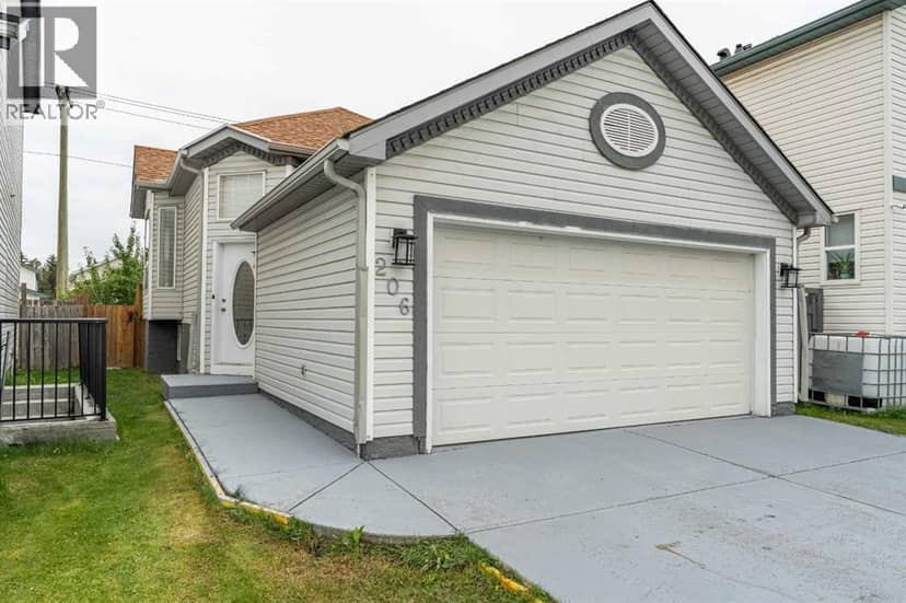 206 Saratoga Close NE, Calgary, photo 2