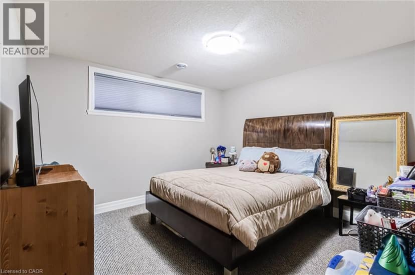 44 LIBERTY Crescent — photo 32 of 40