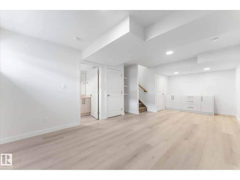 12033 92 ST NW — photo 39 of 40
