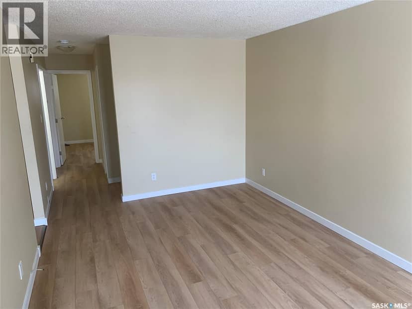 111 M Avenue S, Saskatoon, photo 2