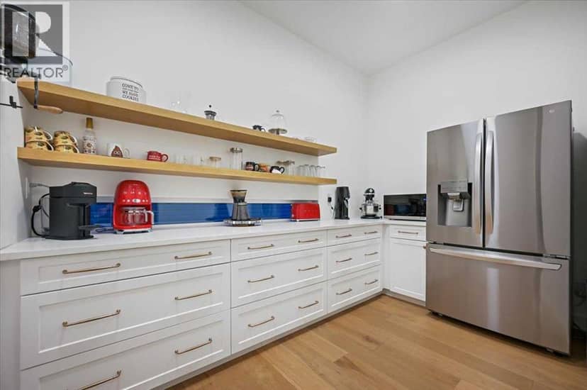 8205 121 Street — photo 19 of 40