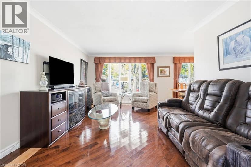 2432 CYPRUS Avenue — photo 10 of 40