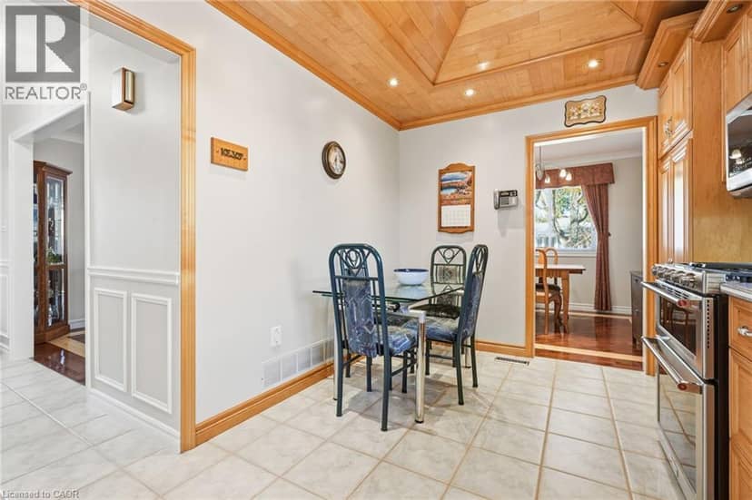 2432 CYPRUS Avenue — photo 14 of 40