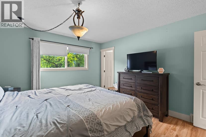 851 Hammer Avenue — photo 33 of 40