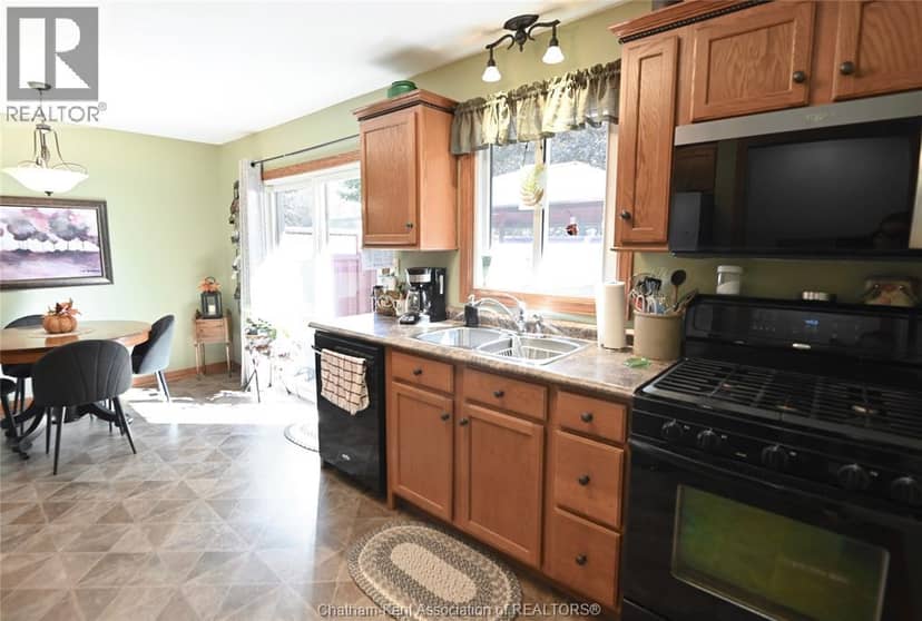 15 Hillsdale Avenue — photo 14 of 40
