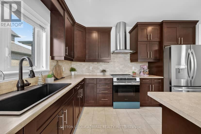 121 Centre Street — photo 17 of 40