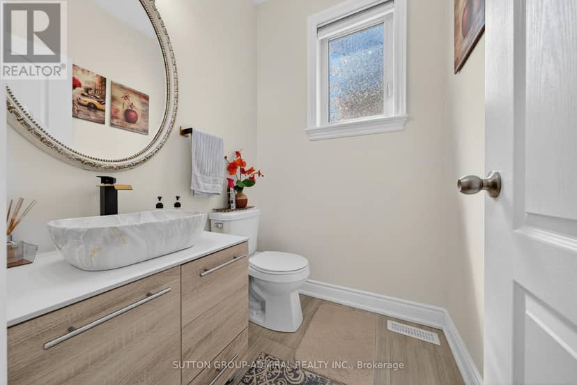 121 Centre Street, Essa, photo 7