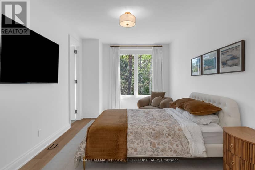 2338 Buchanan Street — photo 17 of 32