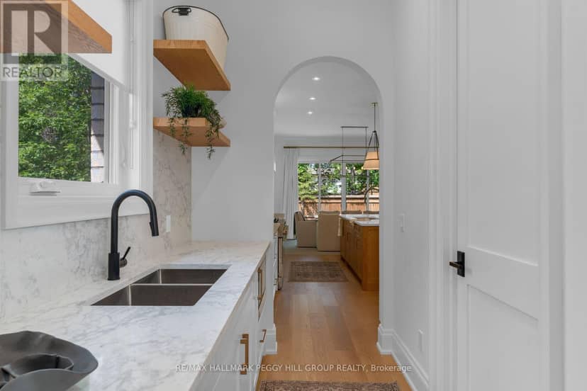 2338 Buchanan Street — photo 9 of 32